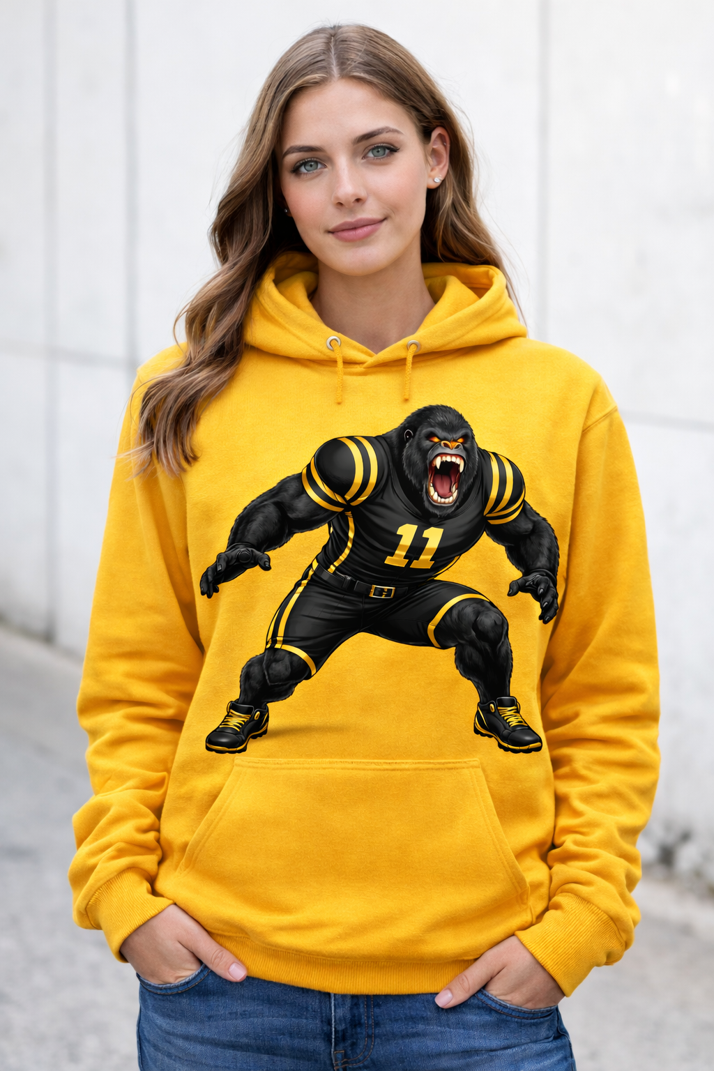 Gorilla Football Player - Linebacker - T-shirt / Hoodie