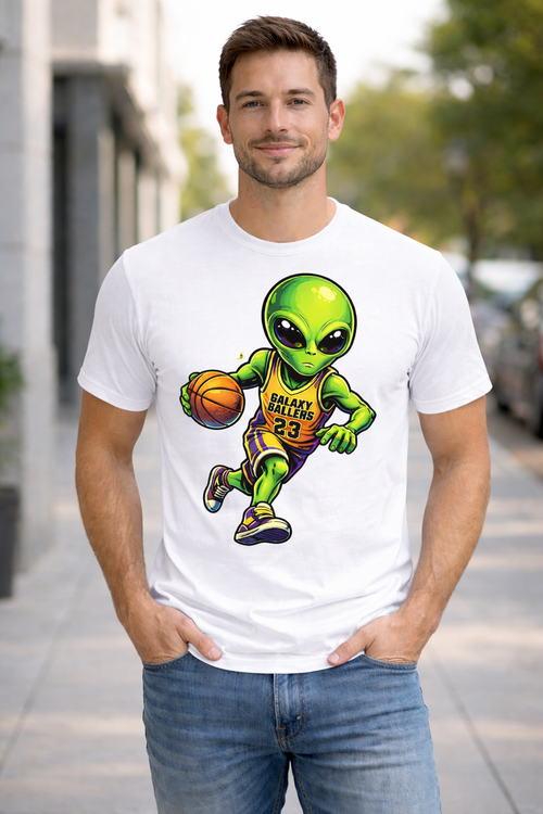 Alien Basketball Player - T-shirt / Hoodie
