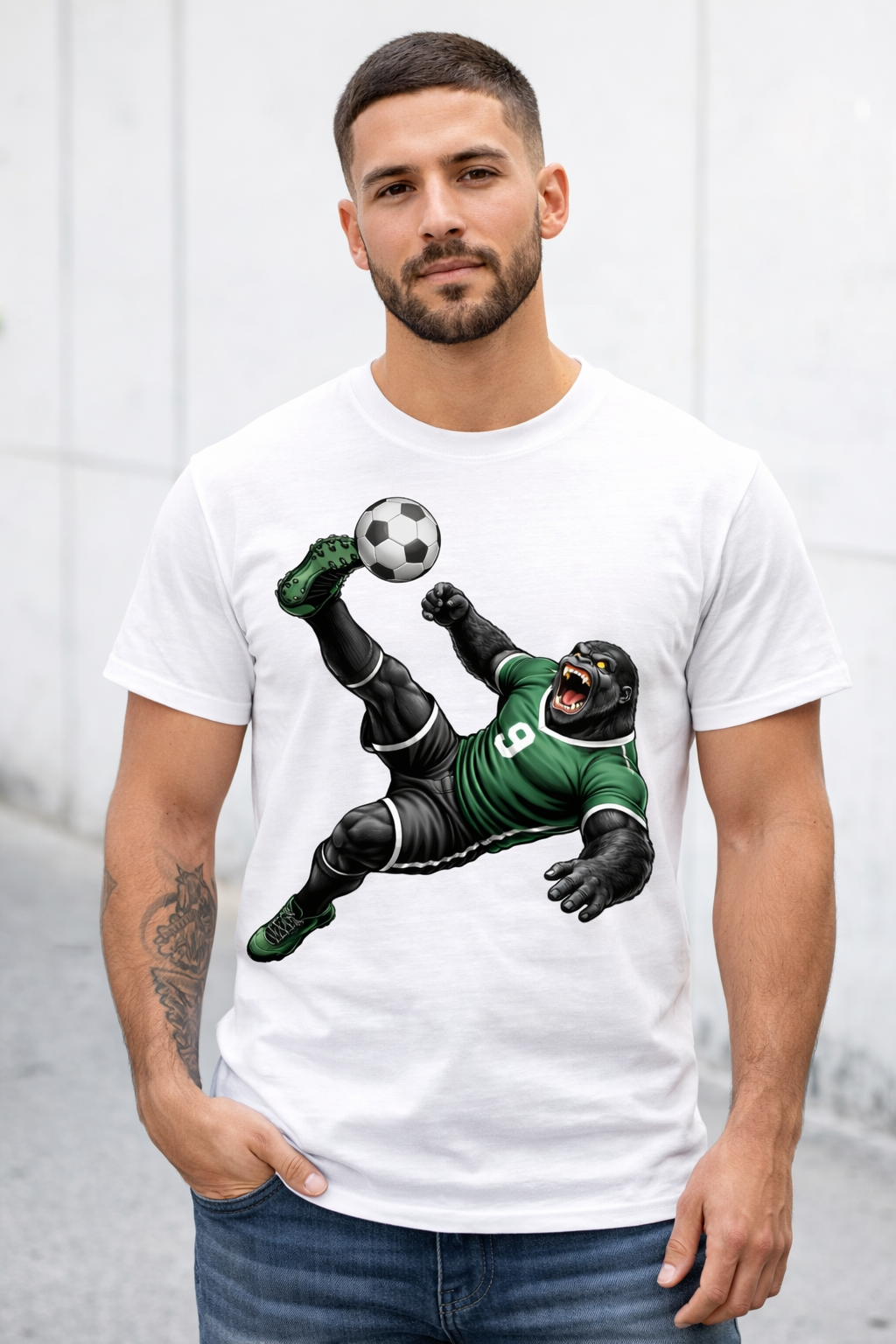 Gorilla Soccer Player - Bicycle Kick - T-shirt / Hoodie
